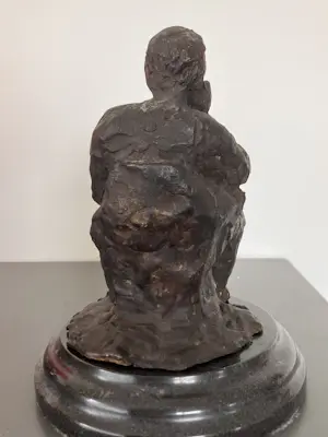 Brons (Onbekend) - Zittende vrouw kopen? Bied vanaf 129!