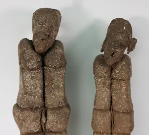 Onbekend - Keramiek, Set van twee staande figuren kopen? Bied vanaf 150!