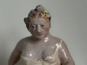 Onbekend - zittende vrouw van keramiek kopen? Bied vanaf 20!