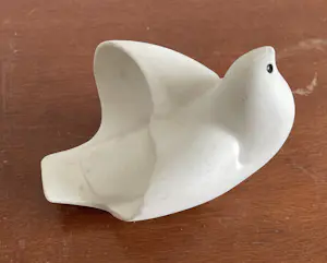 Onbekend - Gestileerde biscuit porseleinen figuur van een duif kopen? Bied vanaf 10!