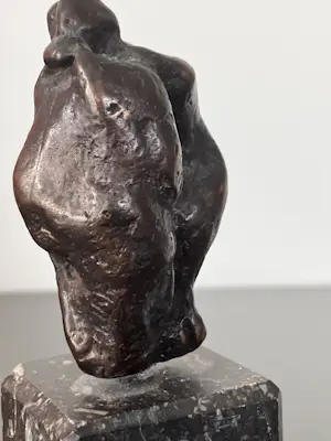 Brons (Onbekend) - Innige omhelzing kopen? Bied vanaf 50!