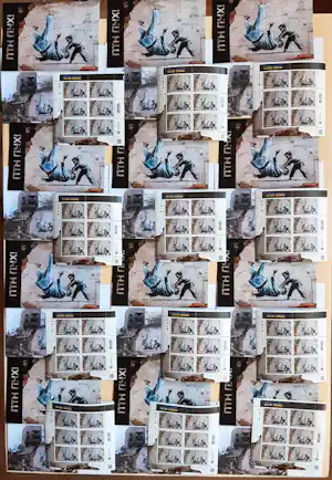 Banksy - FCK PTN! – complete set van 12 postzegelvellen + 12 briefkaarten + 12 postenveloppen verkauft für € 500!
