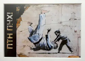 Banksy - Banksy ingelijste Maximum kaart FDC met annuleringsstempel 24.02.2023 Kiev -2023 kopen? Bied vanaf 100!