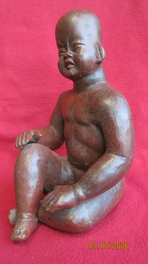 Buy Onbekend - Zittende figuur.? Bid from 50!