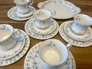 Wedgwood - De Royal Albert Memory Lane-service kopen? Bied vanaf 100!