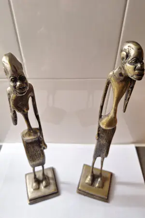 Onbekend - Tribale beelden kopen? Bied vanaf 20!