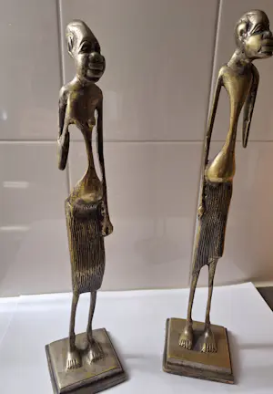 Onbekend - Tribale beelden kopen? Bied vanaf 20!