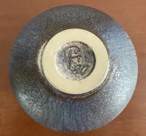 Onbekend - Studio keramisch vaasje - gesigneerd en gedateerd 1980 kopen? Bied vanaf 20!