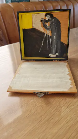 Leon Adriaans - Beschilderd sigarenkistje kopen? Bied vanaf 425!