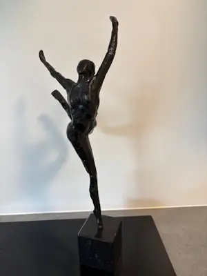 AcheterBrons (Onbekend) - danseres in brons? Enchérissez de 150!