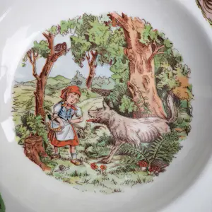 Firma Regout & Co - Warmhoudbord Roodkapje kopen? Bied vanaf 20!