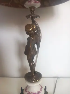 Onbekend - Art NouveauTafellamp met sculptuur kopen? Bied vanaf 35!
