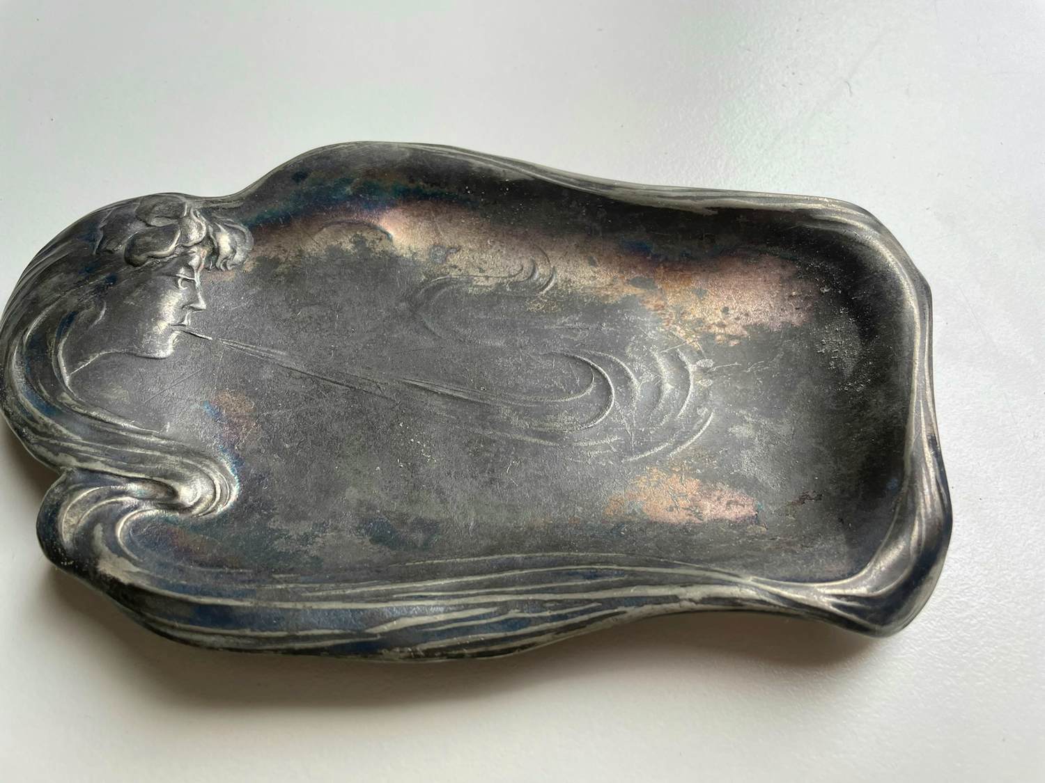 Uriana - Art Nouveau asbak / penlegger "Urania", ca. 1900 – verzilverd metaal kopen? Bied vanaf 40!