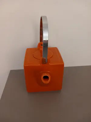Onbekend - Theepot , vierkant en oranje kopen? Bied vanaf 20!