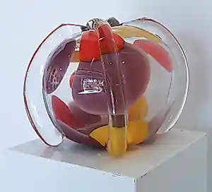 Buy Bernard Heesen - Glasobject / Vaas met rood - geel - paars motief? Bid from 100!