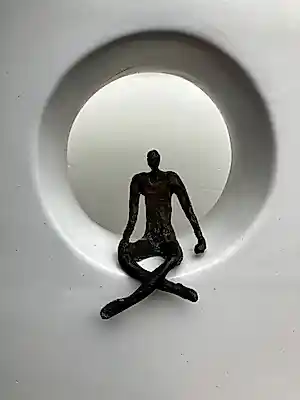 Corry Ammerlaan - Design vaas met bronzen beeldje kopen? Bied vanaf 50!