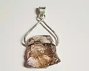 Buy Nieuwe zilveren hanger met ruwe ametrine kristal 11,9 ct? Bid from 60!