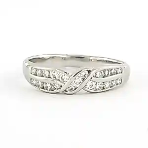 Buy 14k wit gouden ring met briljant geslepen diamant tot. 0.42ct – F/G - VS/SI? Bid from 560!