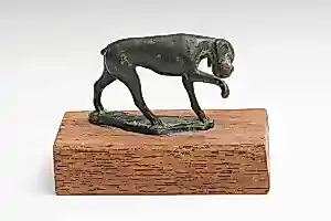 Buy Piet van Heerden - Bronzen beeld: Hondje? Bid from 299!