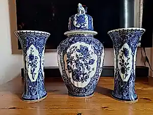AcheterRoyal Boch - 3-delig Delfts Blauw Kaststel Boch / Royal Sphinx (Foo Dog)? Enchérissez de 75!