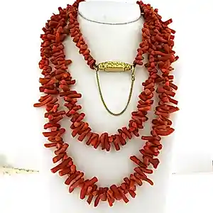 14k gouden slot aan een koraal collier- 95 cm kaufen? Bieten Sie von 180!