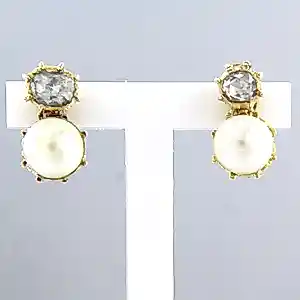 Buy 14k geel gouden oorknoppen bezet met parel en roos geslepen diamant tot. 0.30ct? Bid from 475!