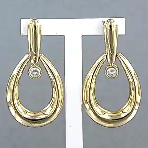 Acheter14k geel gouden oorhangers bezet met briljant geslepen diamant tot. 0,25ct? Enchérissez de 1100!