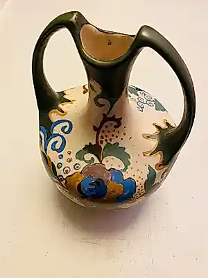 Buy Arnhemsche Fayencefabriek - Arnhems Matplateel Jugendstil Vaasje (Decorschildering 'Flora') – W.F. Hartgring? Bid from 75!