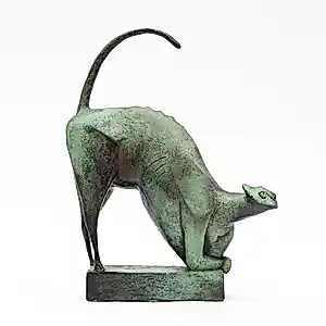 Buy Peter Harskamp - Bronzen sculptuur: Spelende kat? Bid from 1495!