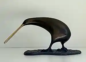 Mark Dedrie - bronzen sculptuur | 'Kiwi' verkocht voor € 1950!