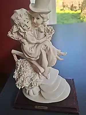 AcheterGiuseppe Armani - Little Bride and Groom on Stairs? Enchérissez de 20!