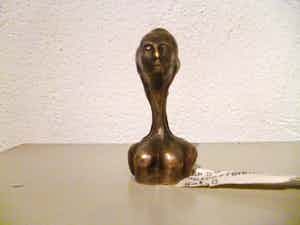 Jürgen Wölbing - Bronze, Giraffenhälschen, 1971 verkocht voor € 180!
