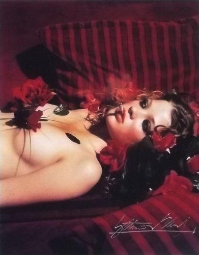 Bettina Rheims - Foto smoking model handsigniert verkocht voor € 240!