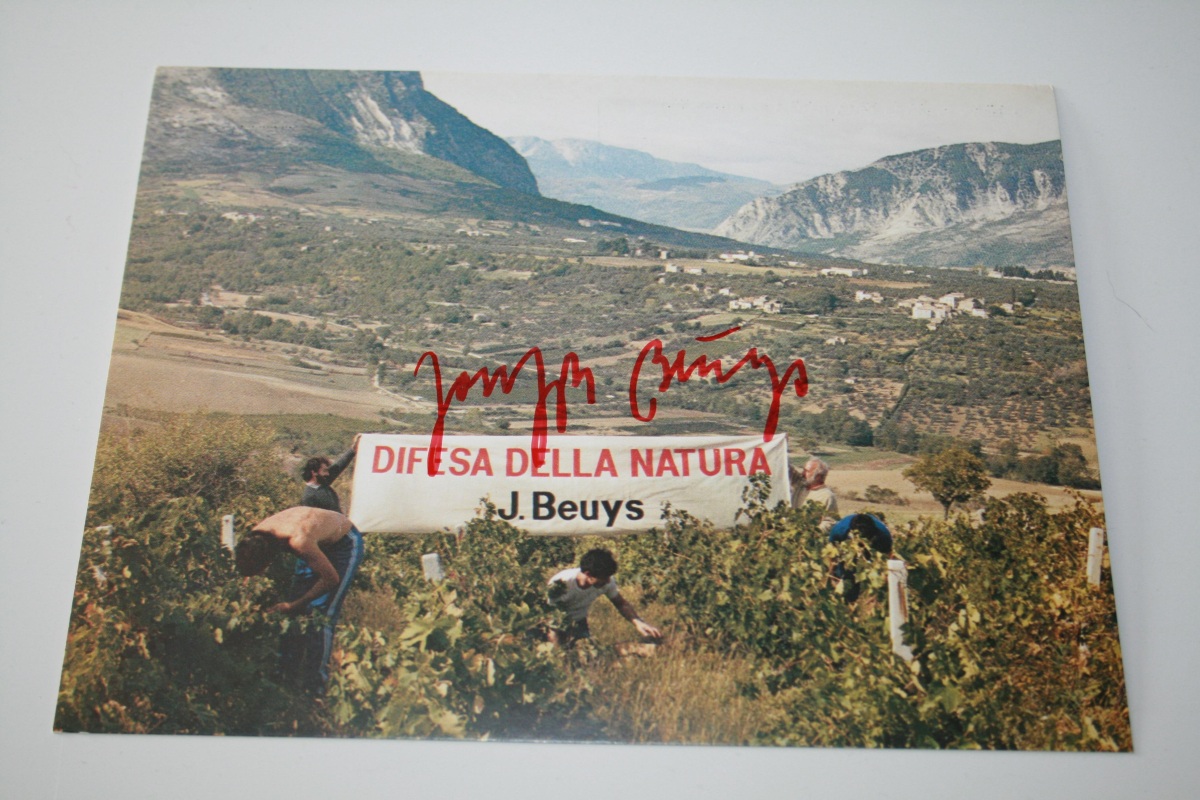 Joseph Beuys - Grosse Postkarte Italien 1984 signiert verkocht voor € 85!