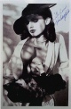 Helmut Newton - Helmut Newton, Nastassia Kinski, sw Fotografie, 30 x 20 cm, gerahmt, vorderseitig signiert verkocht voor € 200!
