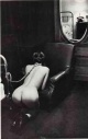 Helmut Newton - HOTEL ROOM, PLACE de la RéPUBLIQUE, PARIS 1976 - Erotisches aus dem Portfolio FOTO LITHOS 1979 verkocht voor € 45!