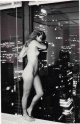 Helmut Newton - Patti HANSEN over MANHATTAN, 1977 - WEIBLICHER AKT aus dem Portfolio FOTO LITHOS 1979 verkocht voor € 49!