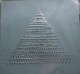 Heinz Mack - Pyramide. Prägedruck auf steifer Silberfolie 1972 verkocht voor € 160!