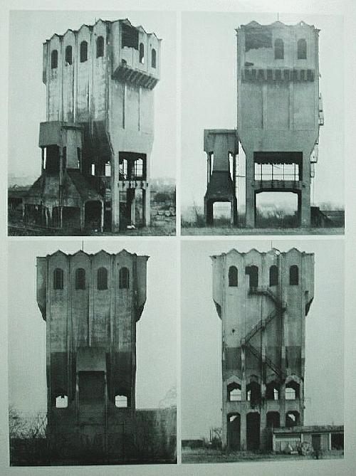 Bernd Und Hilla Becher - Vier Ansichten einer Industriebrache - Offsetgrafik mit Drucksignatur von Hilla und Bernd Becher verkocht voor € 45!