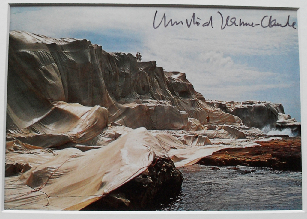 Christo - Wrapped Coast, Little Bay, Sydney 1969 - handgesigneerd verkocht voor € 50!