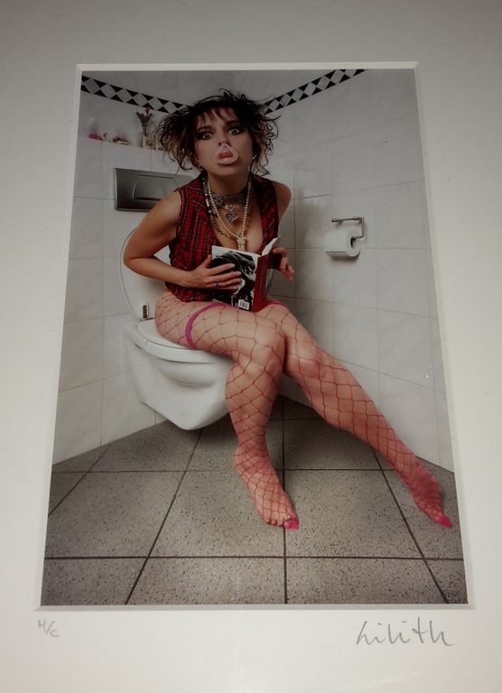 Lilith - Gotcha; reading a book kopen? Bied vanaf 295!