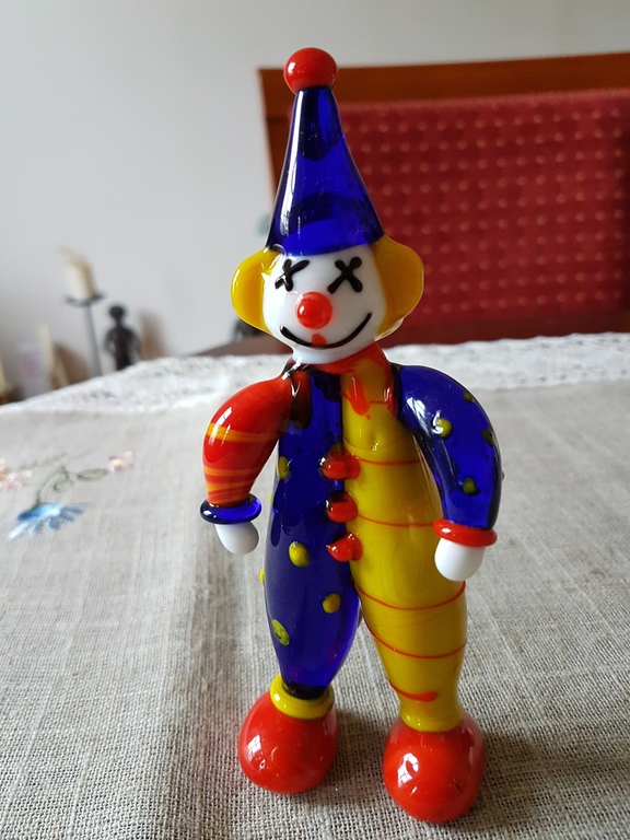 Clown in multicolor glas kopen? Bied vanaf 4!