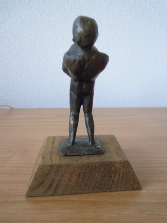 Zwaar bronzen beeldje JAN KIP 1926-1987 Oldenzaal. kopen? Bied vanaf 35!