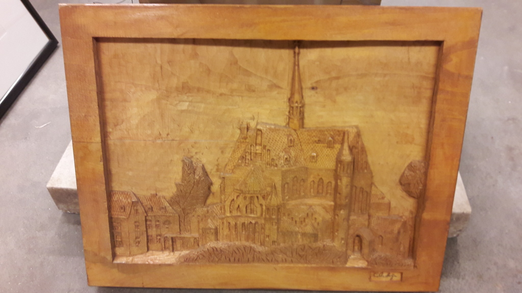 Hout kunstwerk ( kunstenaar onbekend) kopen? Bied vanaf 1!