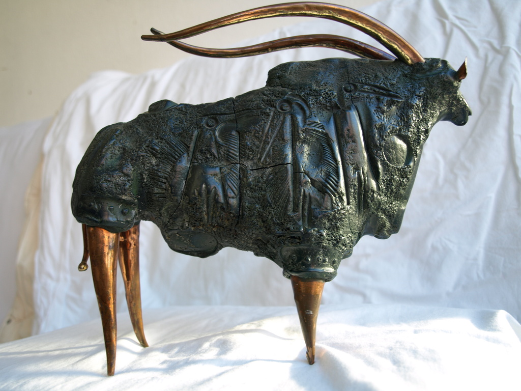 Emanuel Litos â�� Beeld van koper en kunsthars - Antiloop â�� ca 1965 kopen? Bied vanaf 95!