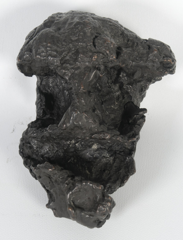 Berend Hoekstra: Brons, Een Nomade II  verkocht voor € 320!