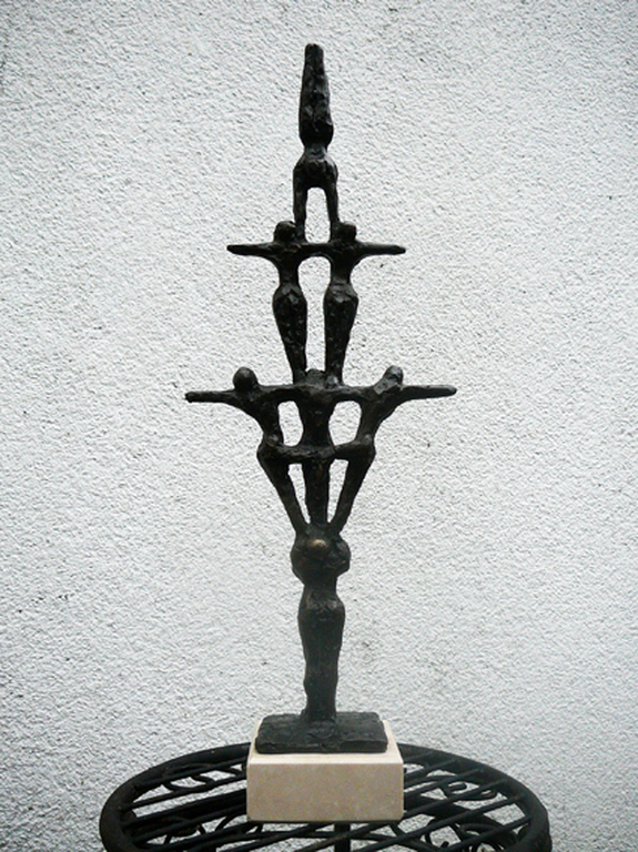 'In balans' -onbekende kunstenaar / brons 1970- verkocht voor € 85!