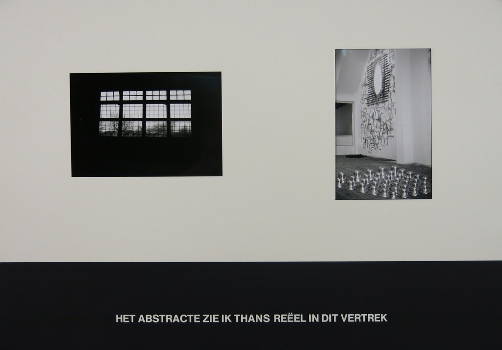 Jan van den Dobbelsteen: Gemengde Techniek, Het abstracte zie ik thans reëel in dit vertrek verkocht voor € 70!