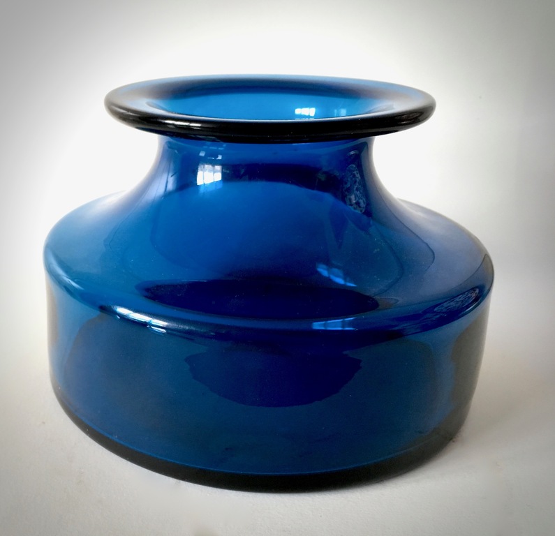 Per lutken  - Holmegaard 'Sapphire blue' vaas kopen? Bied vanaf 1!