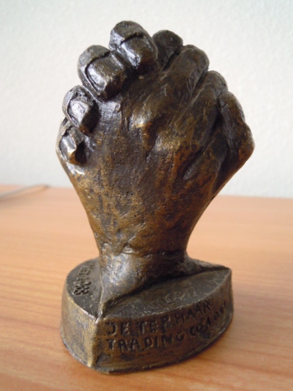 Prachtig beeldje CORRY  AMMERLAAN 10 cm hoog = gesigneerd. kopen? Bied vanaf 10!